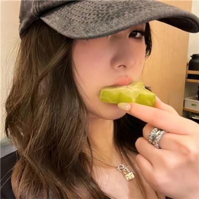 女警察